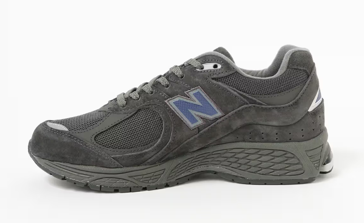BEAMS x New Balance 2002R