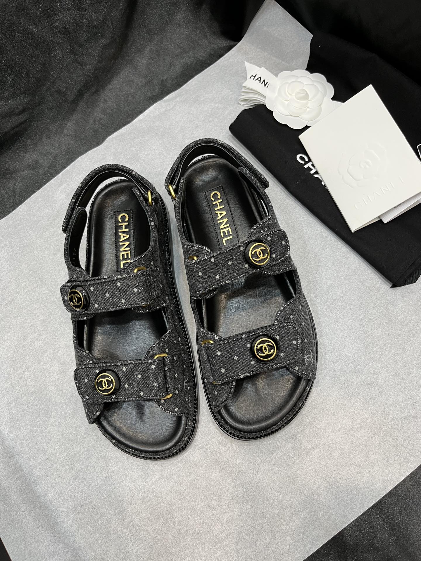 Ch**el sandals
