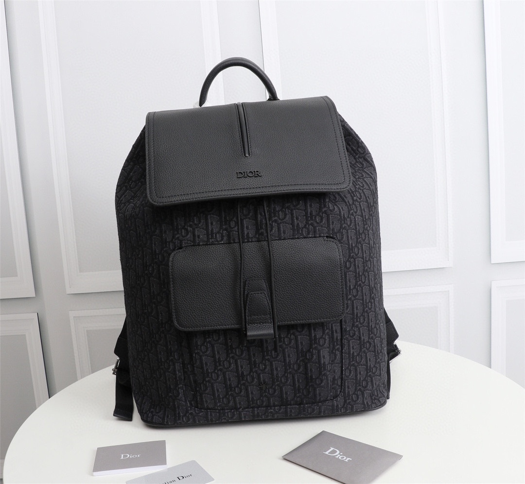 D10r  Backpack