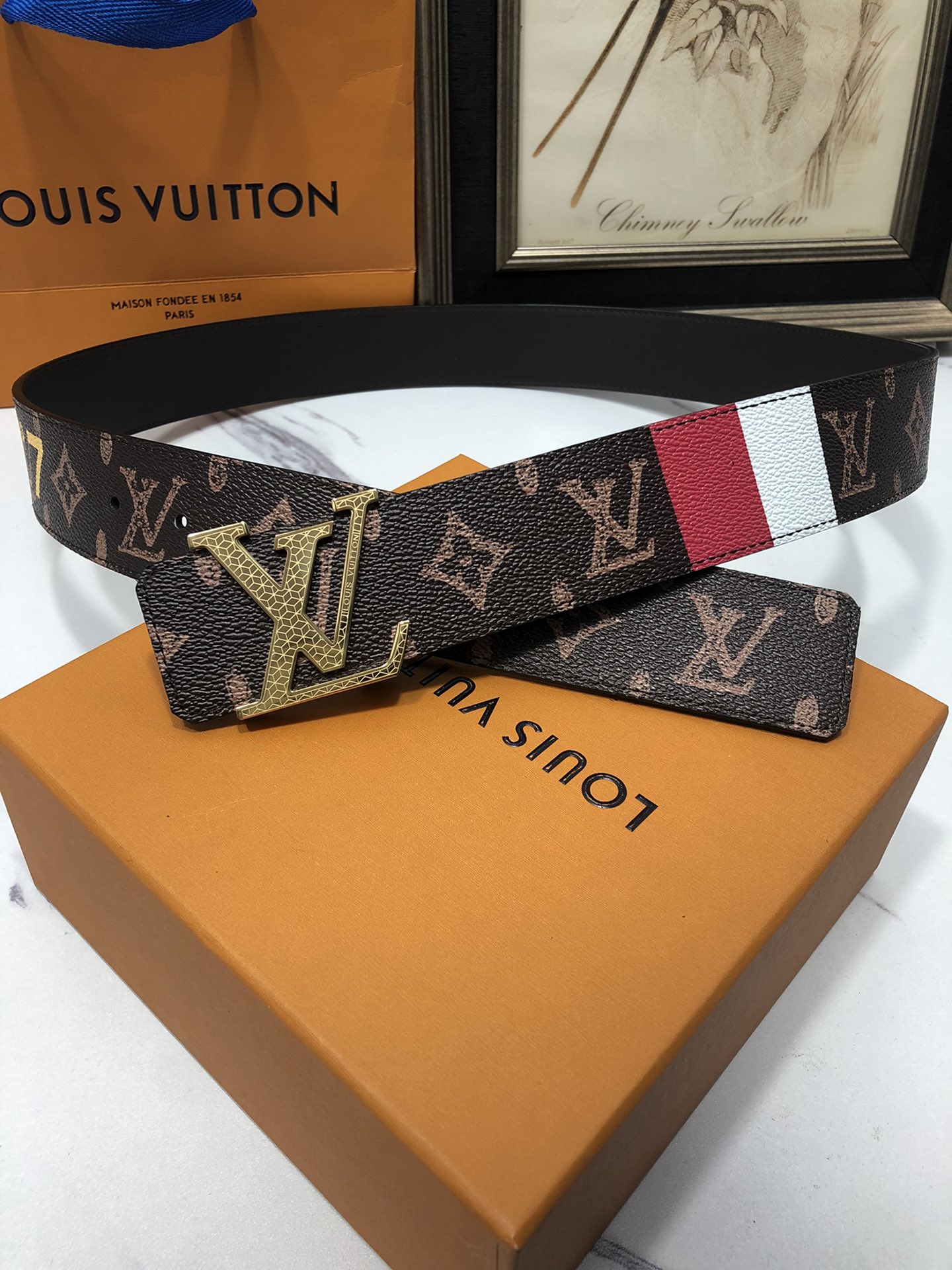 L0vis Vvtt0n belt