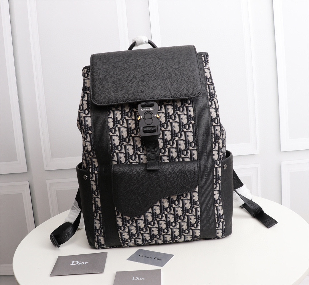D10r Backpack