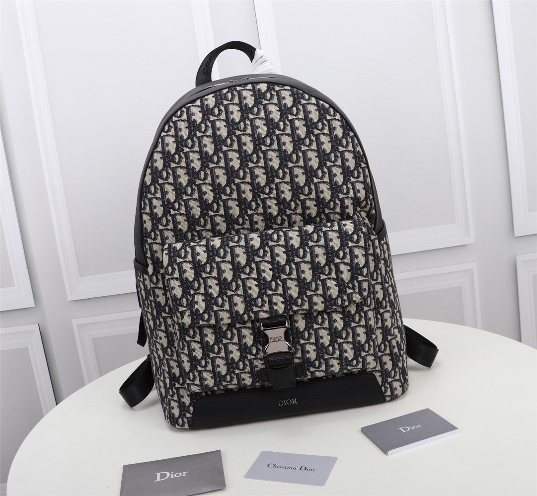 D10r Backpack