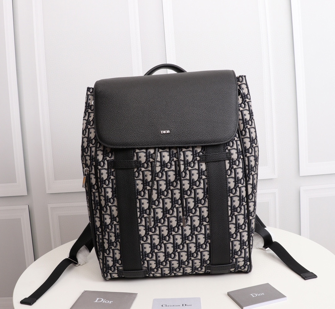 D10r Backpack