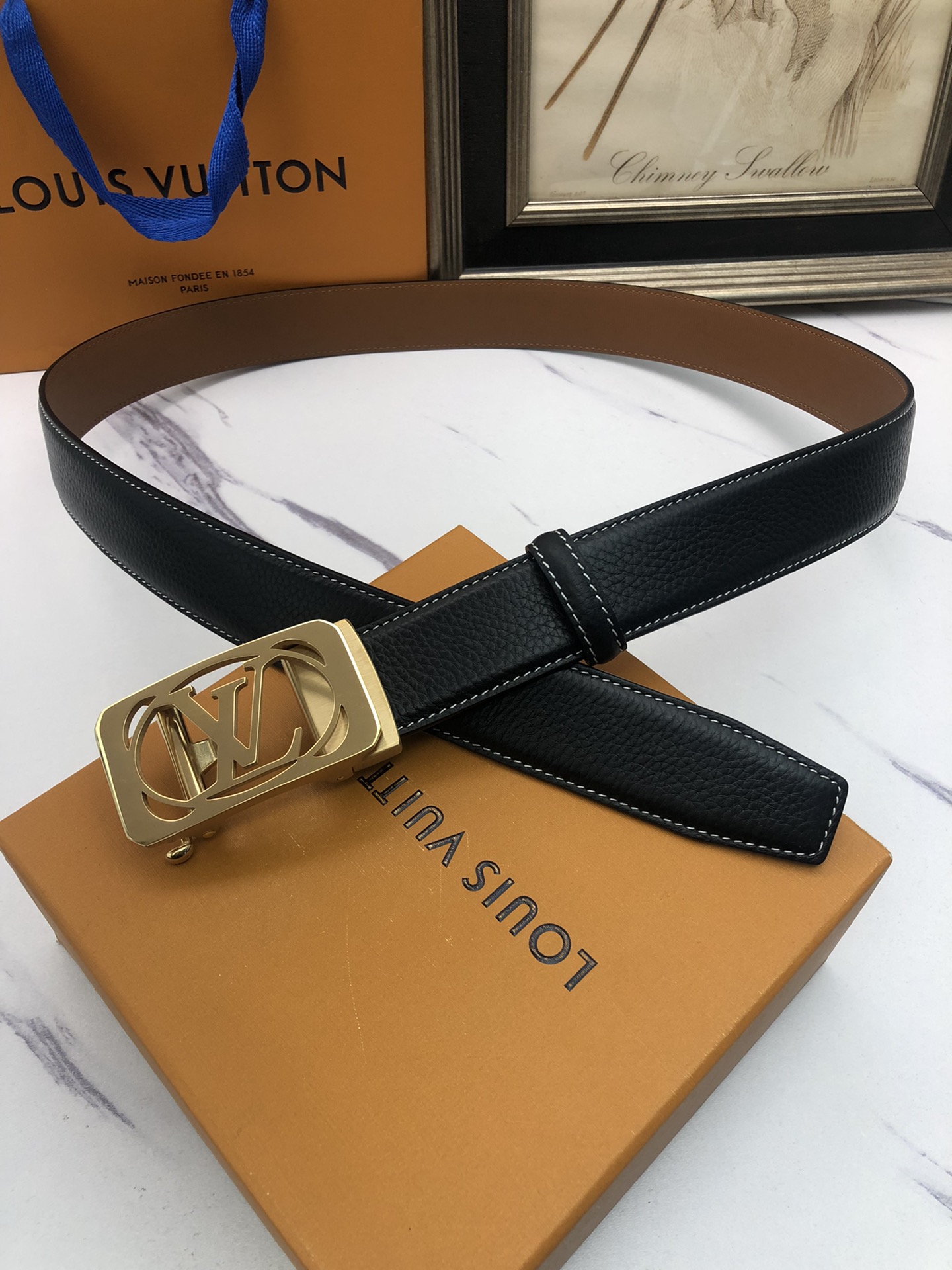 L0vis Vvtt0n belt