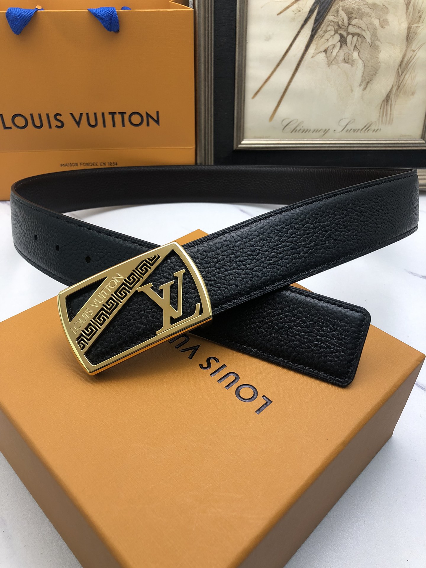 L0vis Vvtt0n belt