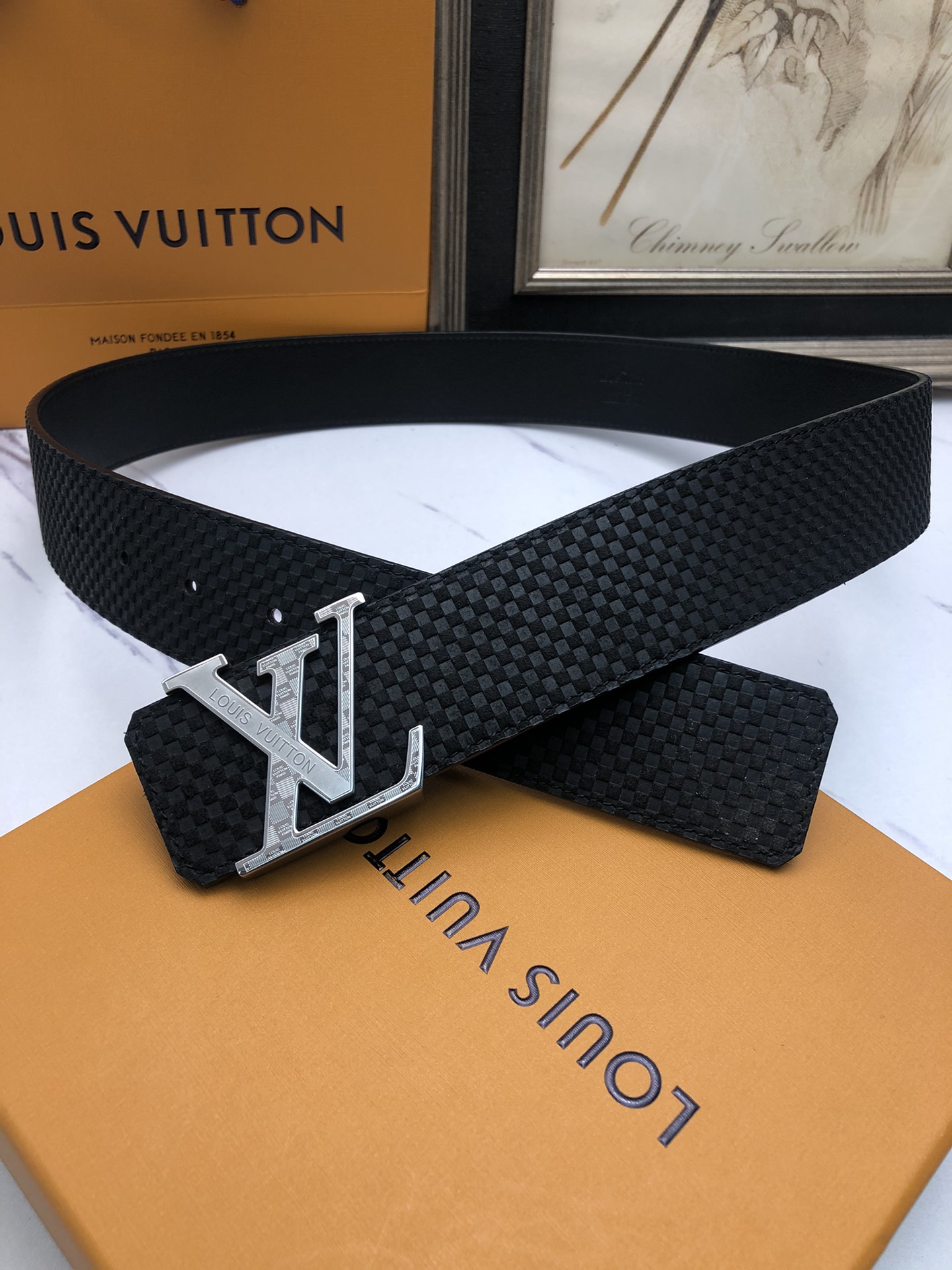 L0vis Vvtt0n belt