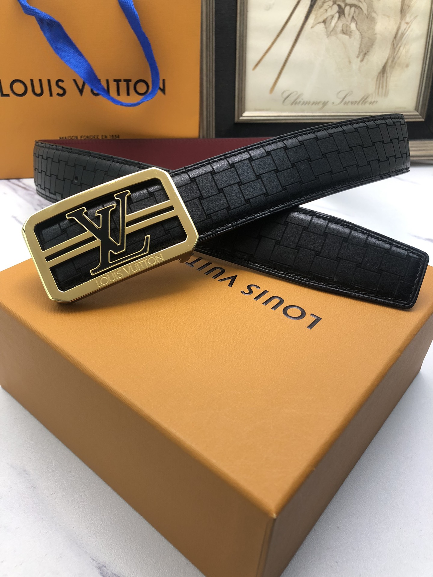 L0vis Vvtt0n belt