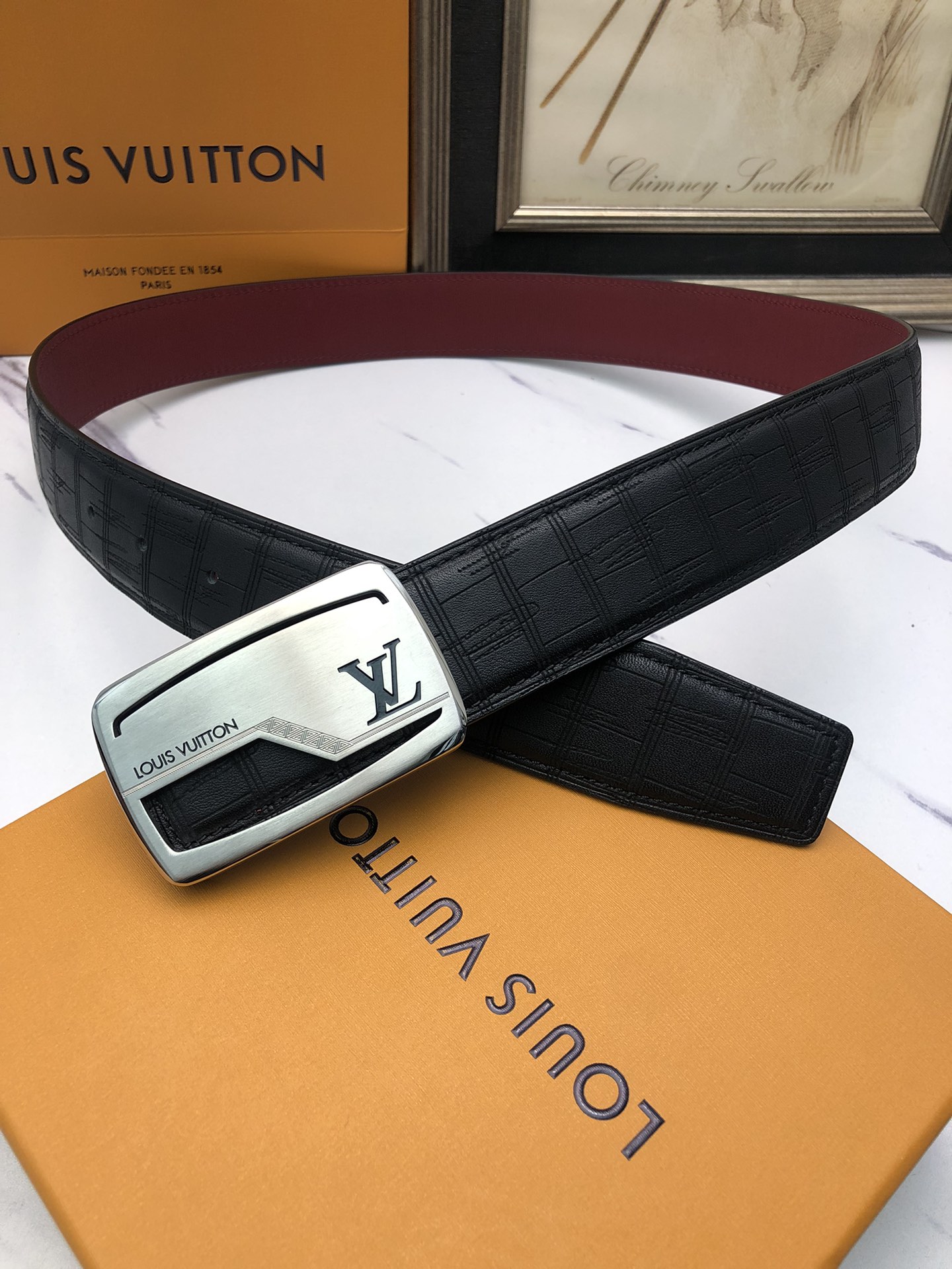 L0vis Vvtt0n belt