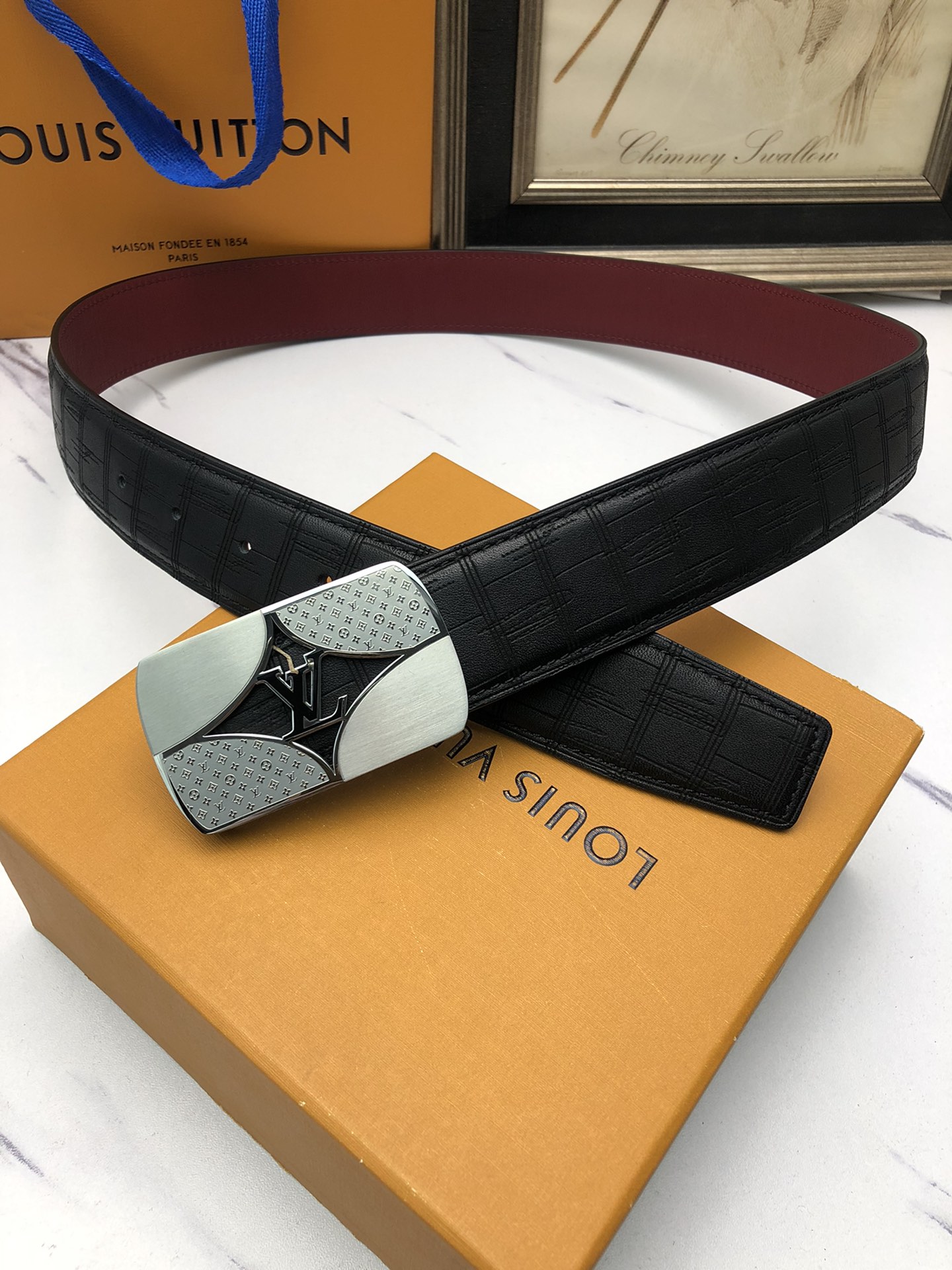 L0vis Vvtt0n belt