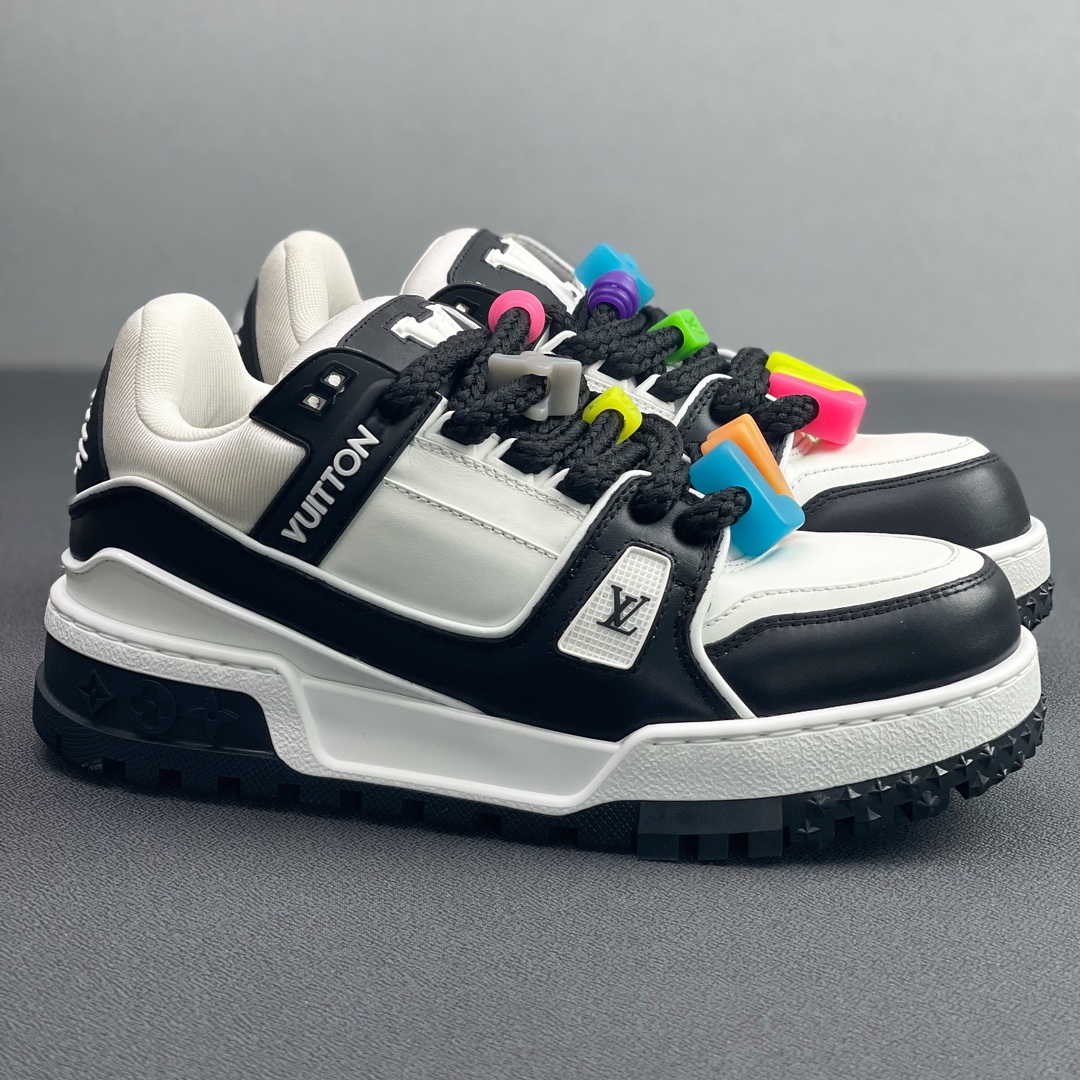 L0vis Vvtt0n LV Trainer Maxi Black