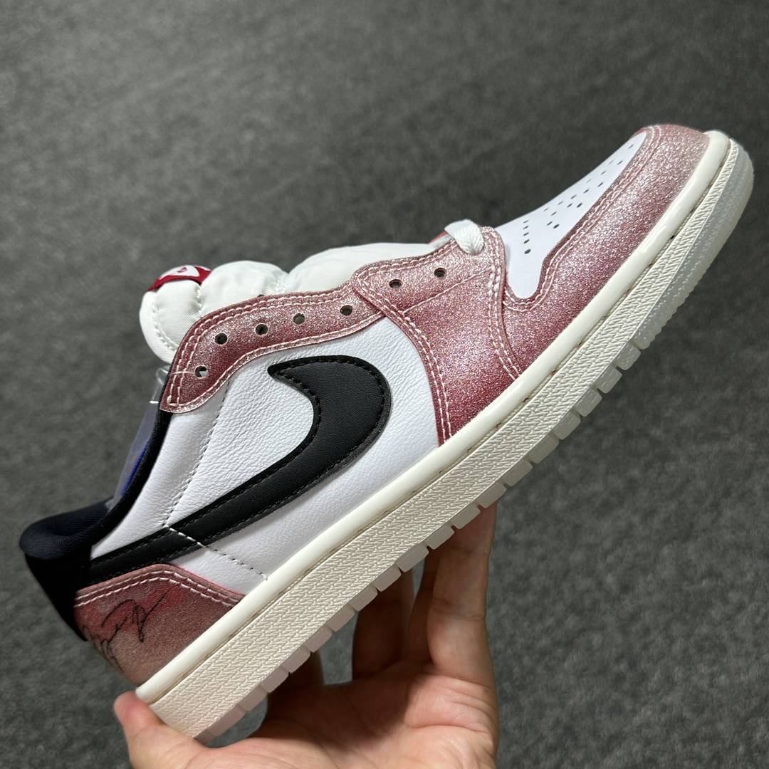 Air Jordan 1 low Trophy Room