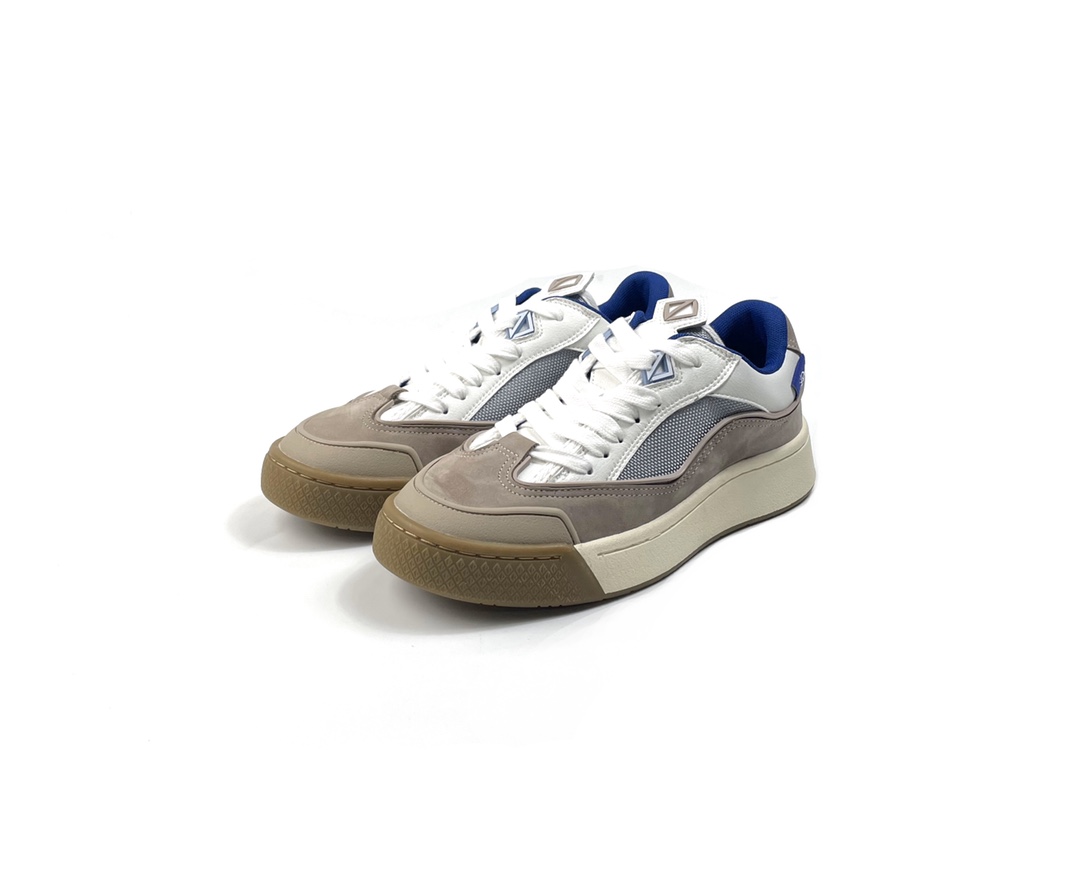D10r Sneakers