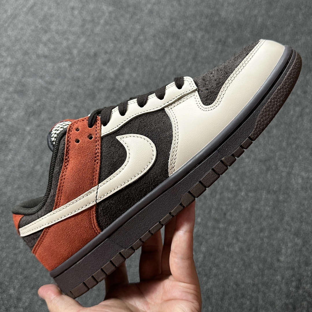 Nike Dunk Low Red Panda