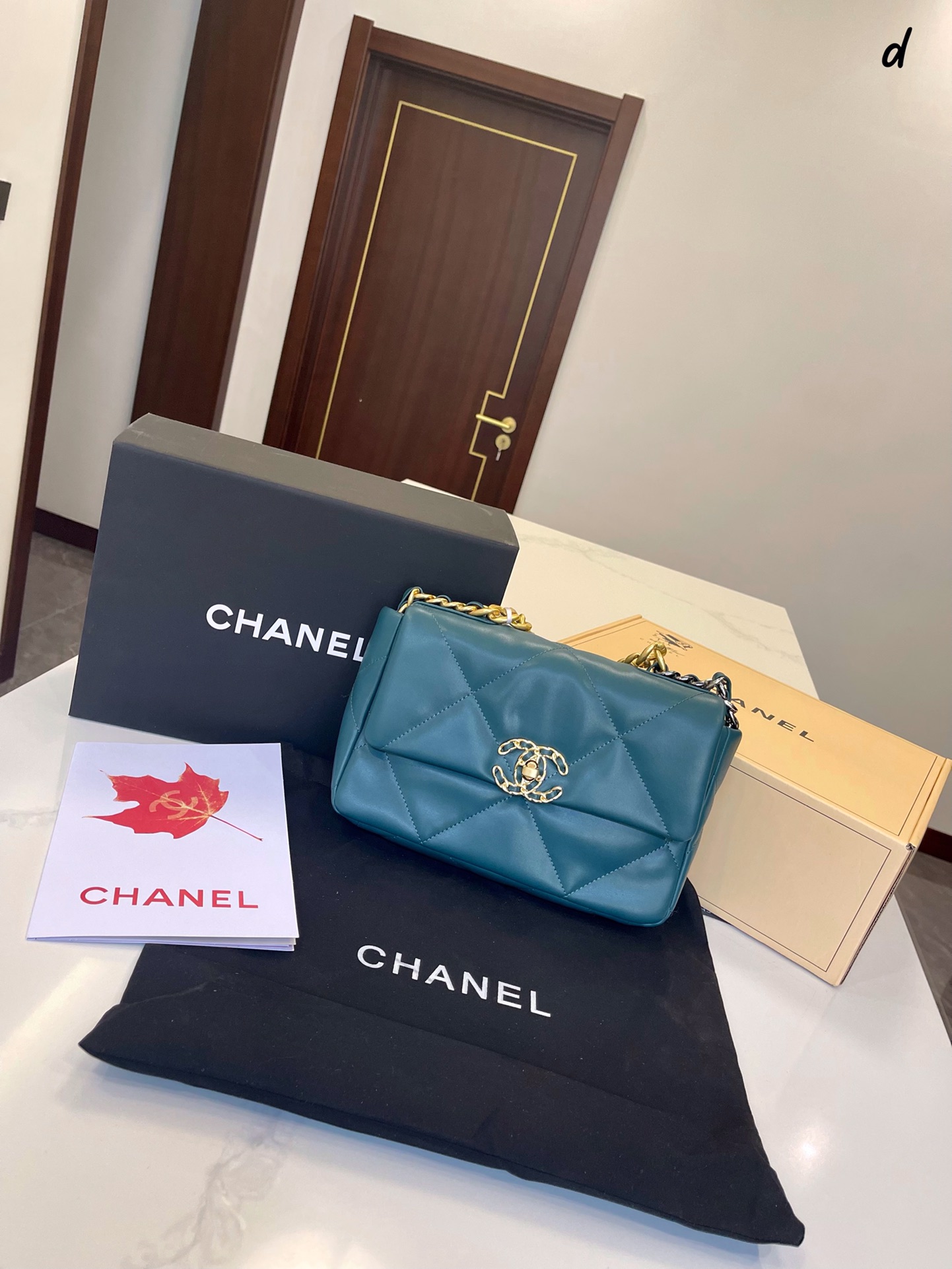 Ch**el bag