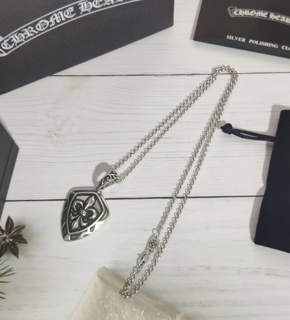 Ch*0me He**ts Necklace