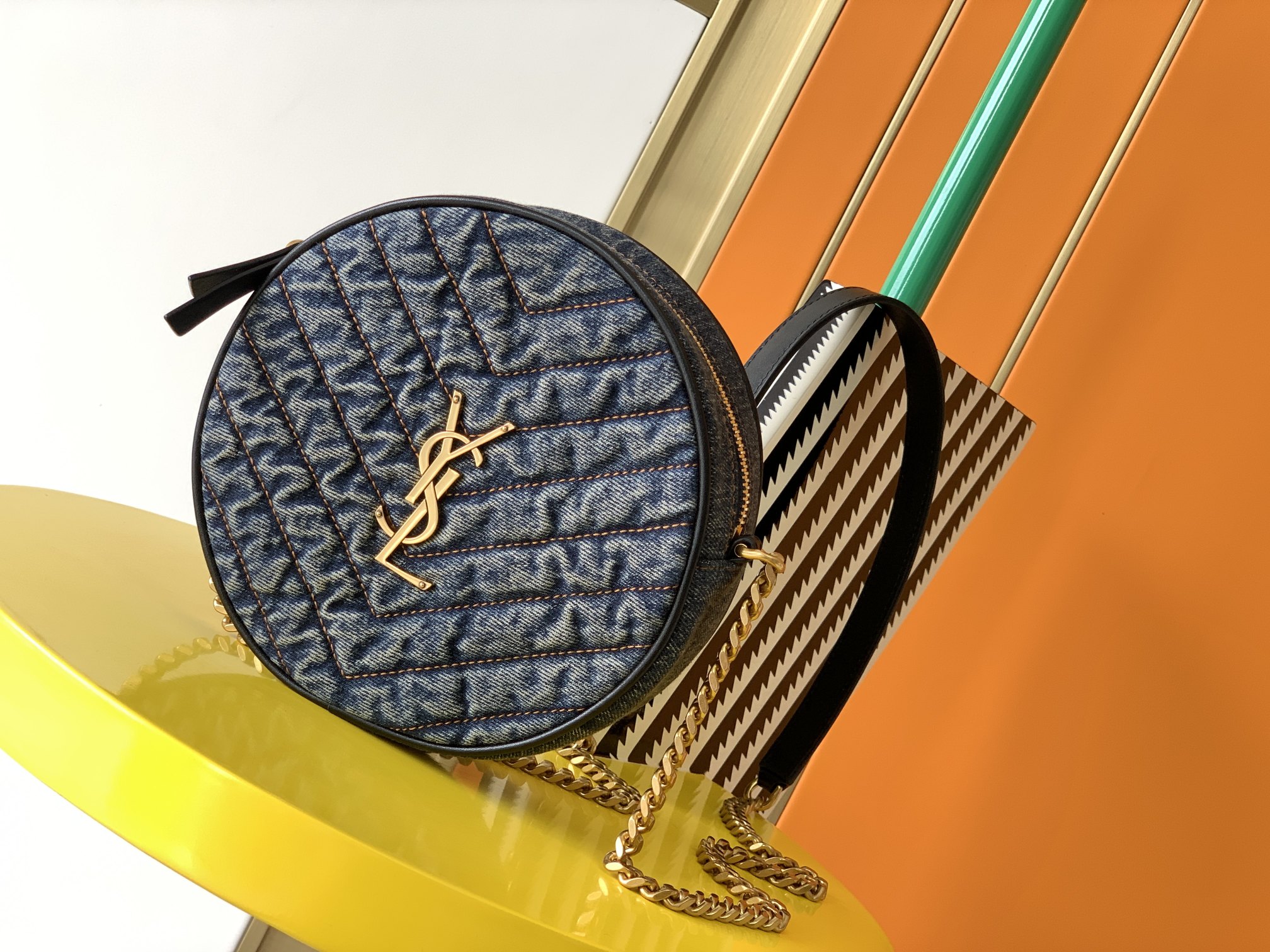 Sa1nt Lau*nt Wo Nile Round Matelassé Denim Bag - Blue