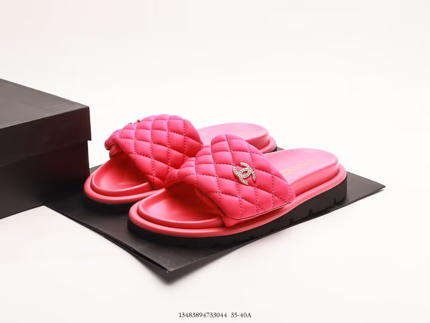 Ch**el Slipper