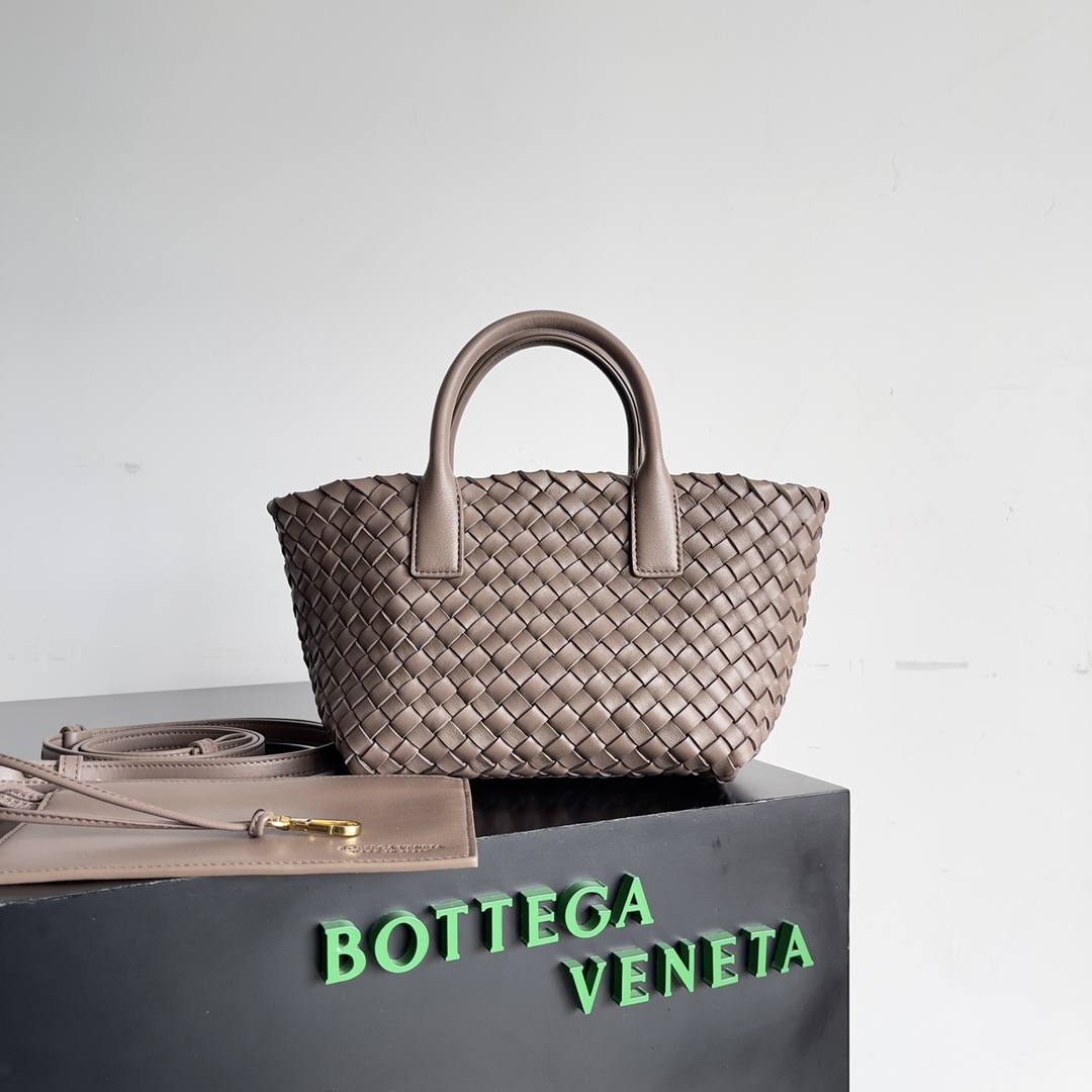 B0tt*ga Ven*ta