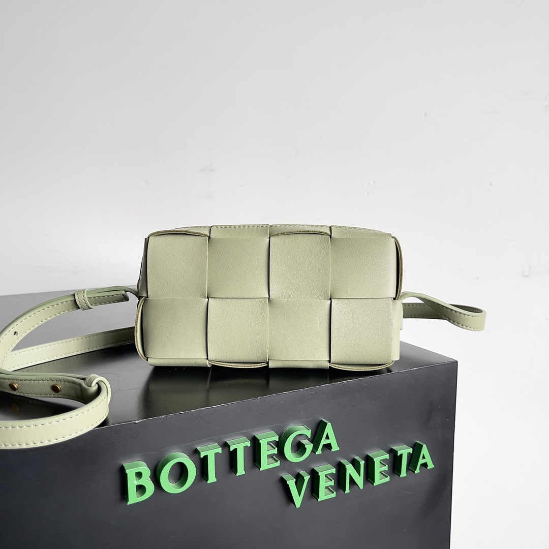 B0tt*ga Ven*ta