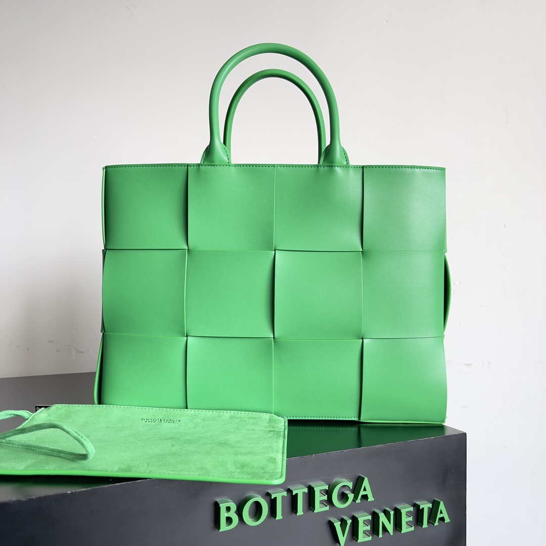 B0tt*ga Ven*ta Medium