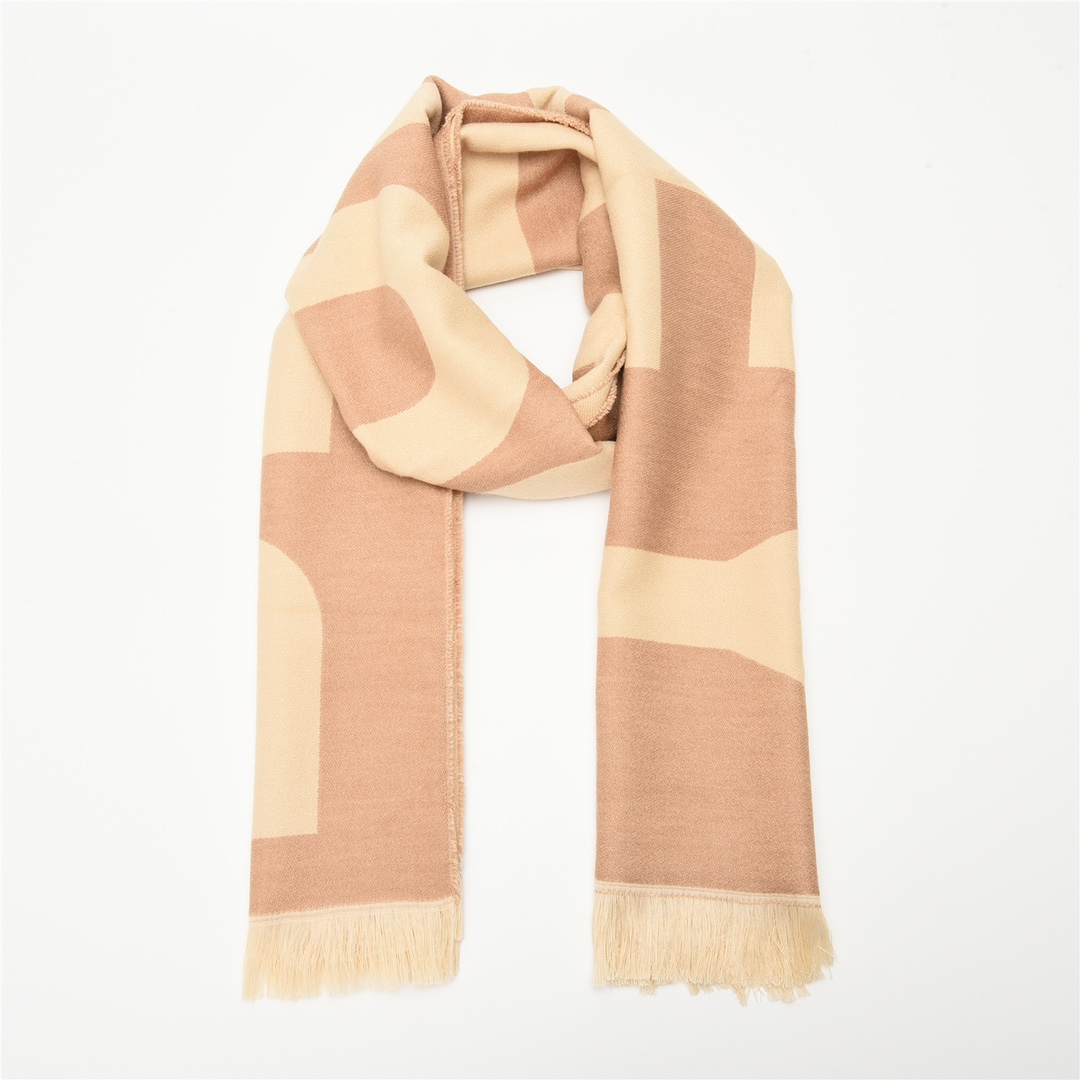 Bv*b*rry Scarf
