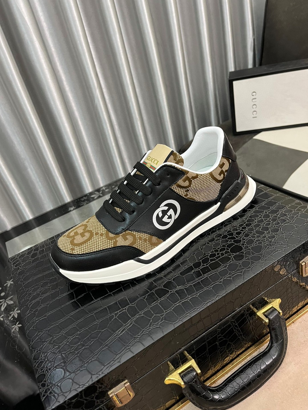 Gvc*1 Sneaker