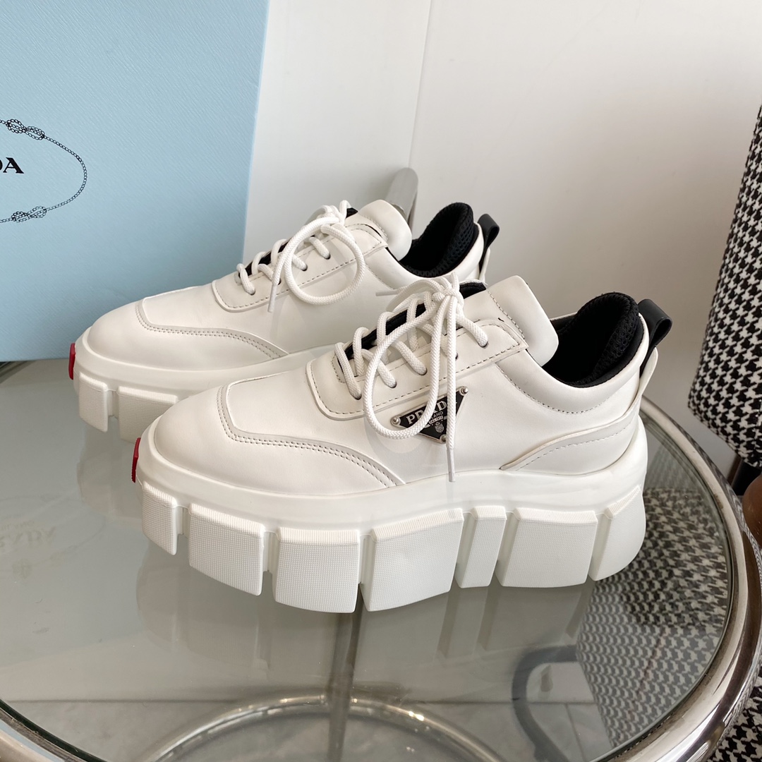 Pra*a Loafer shoes