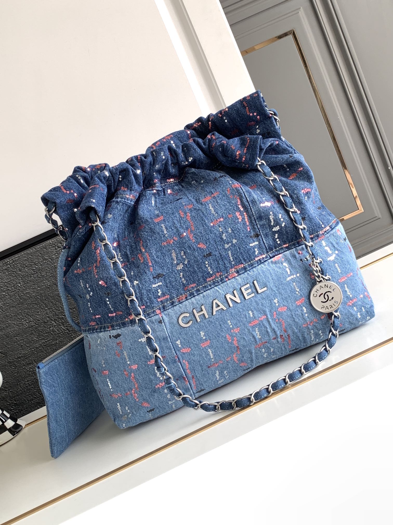 Ch**el bag