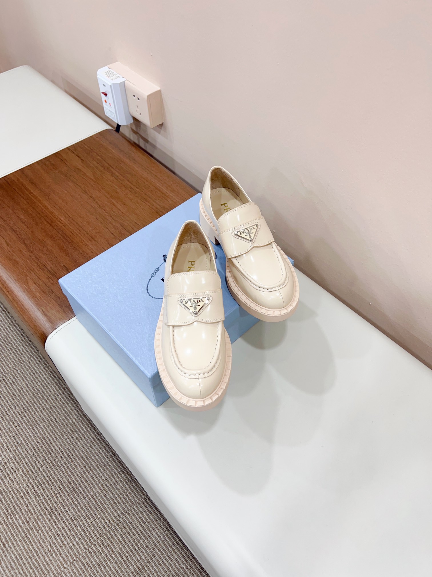 Pra*a Loafer shoes