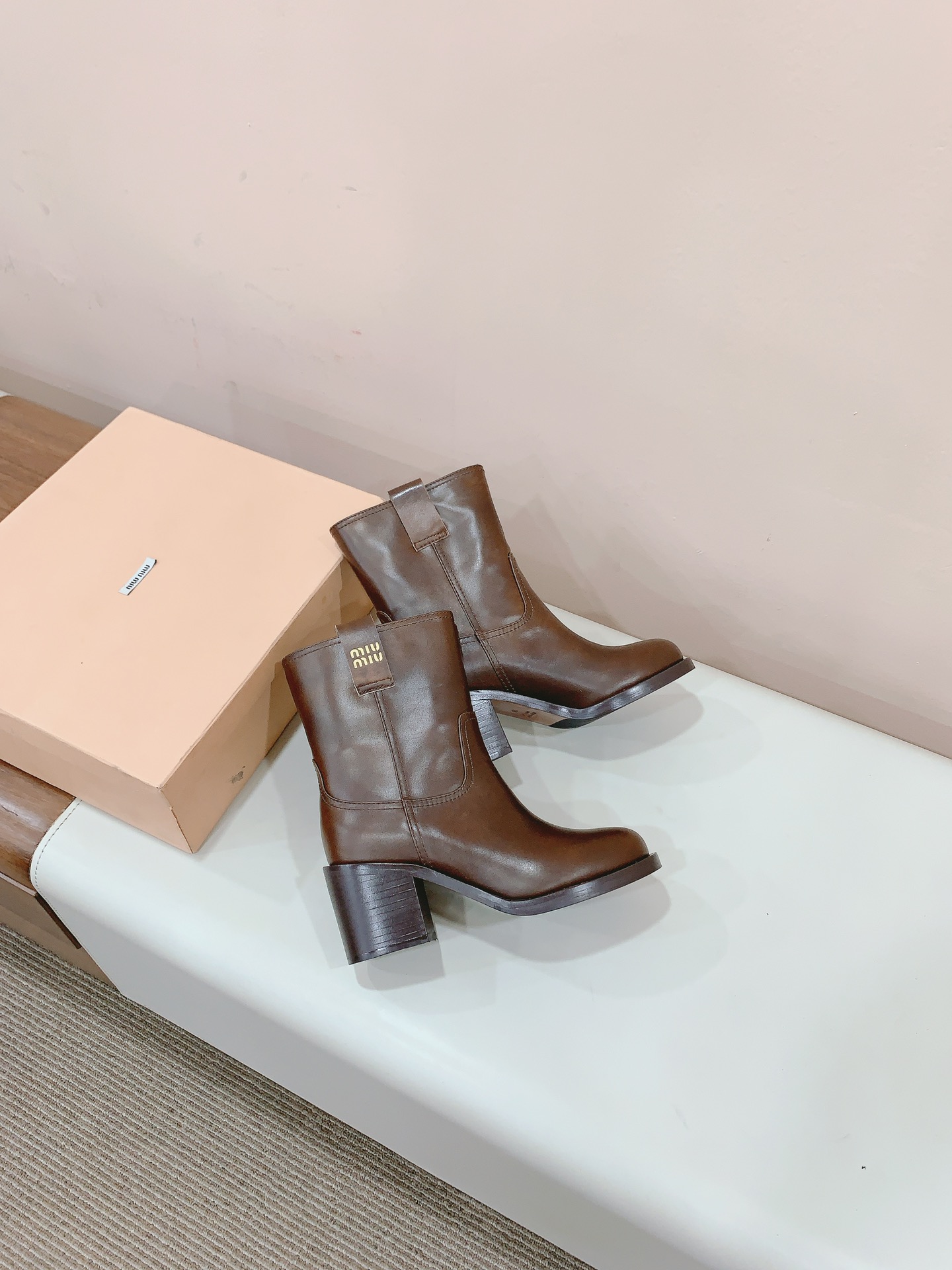 M1um1u Boots