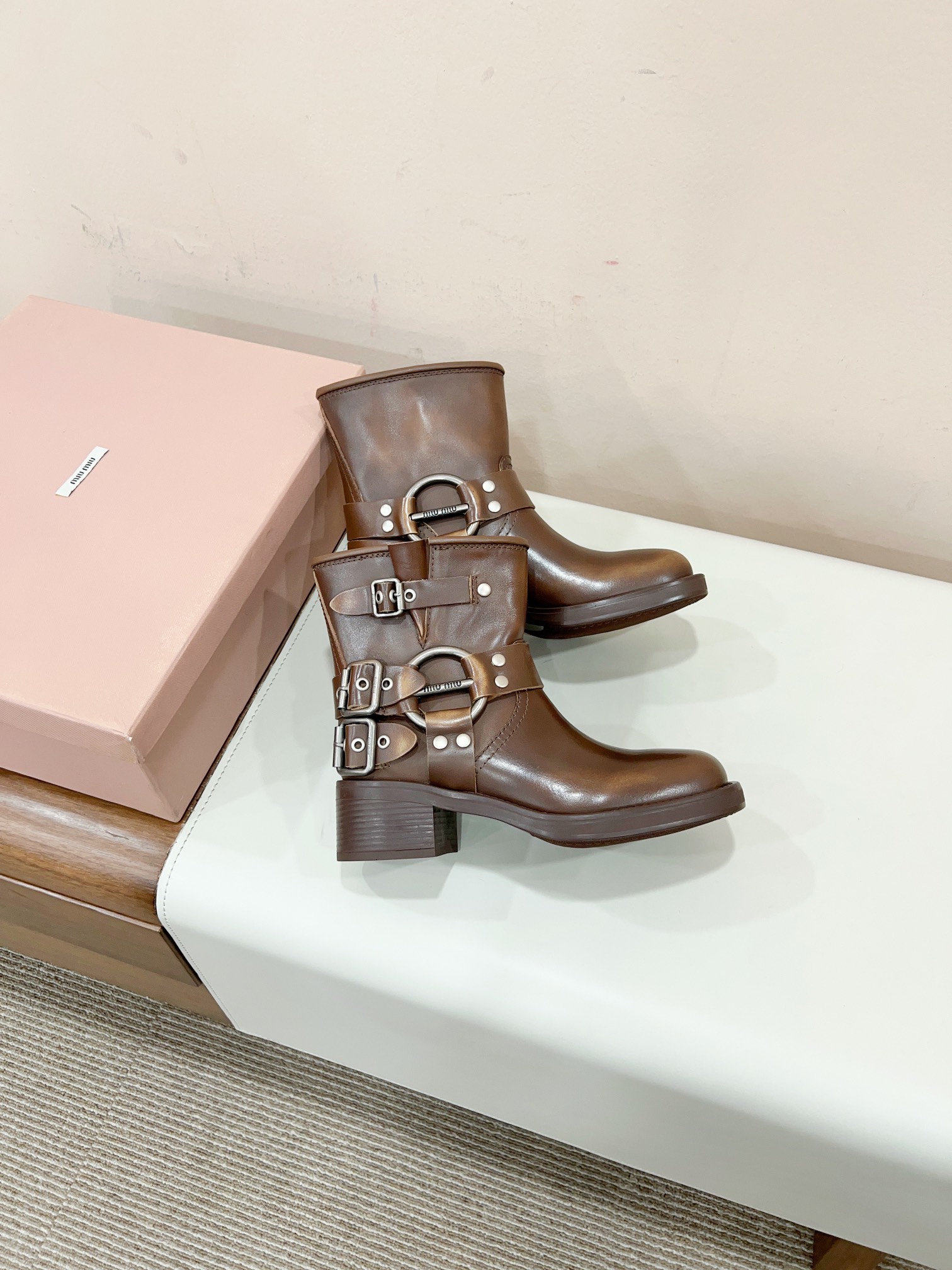 M1um1u Boots