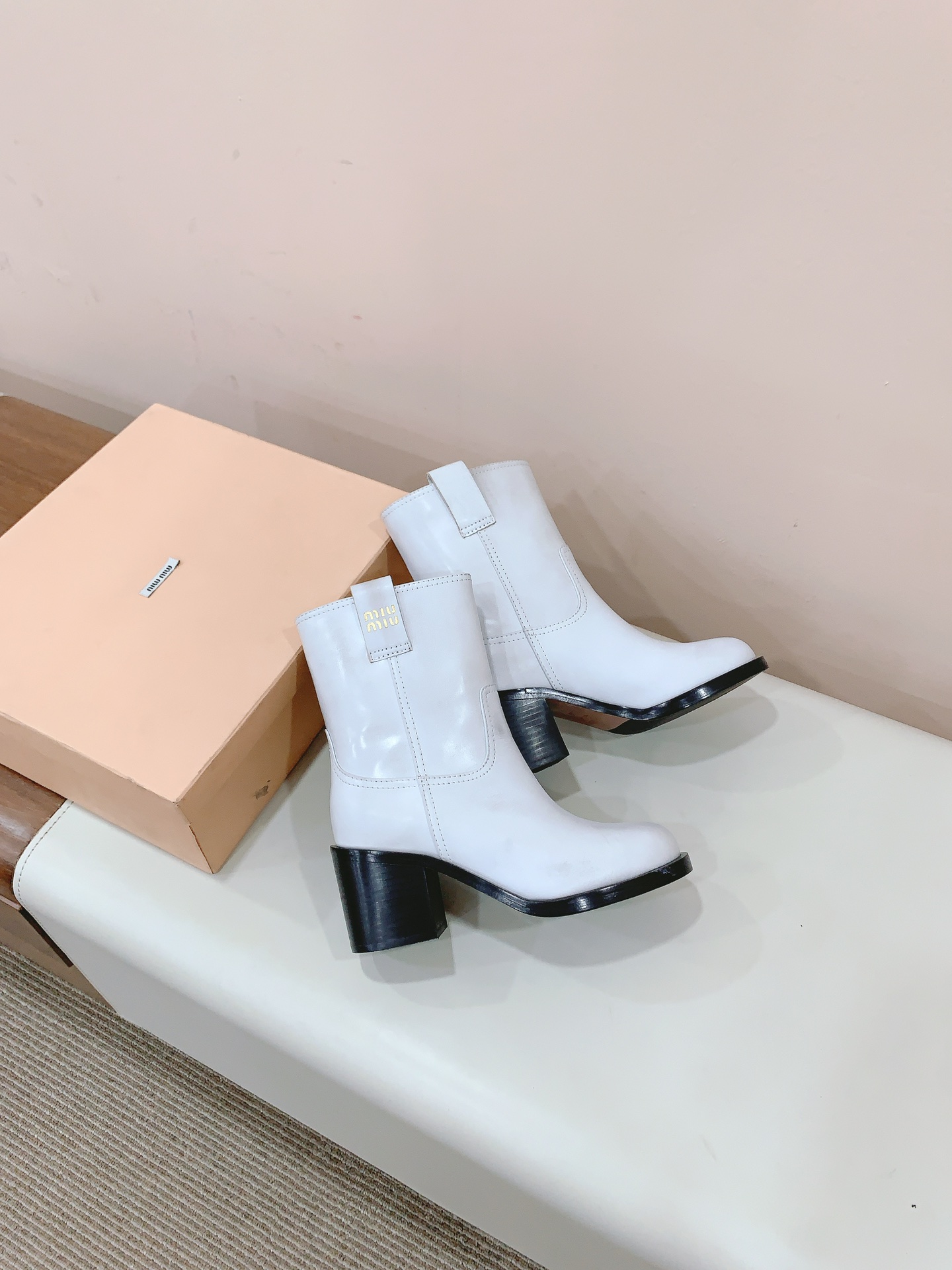 M1um1u Boots