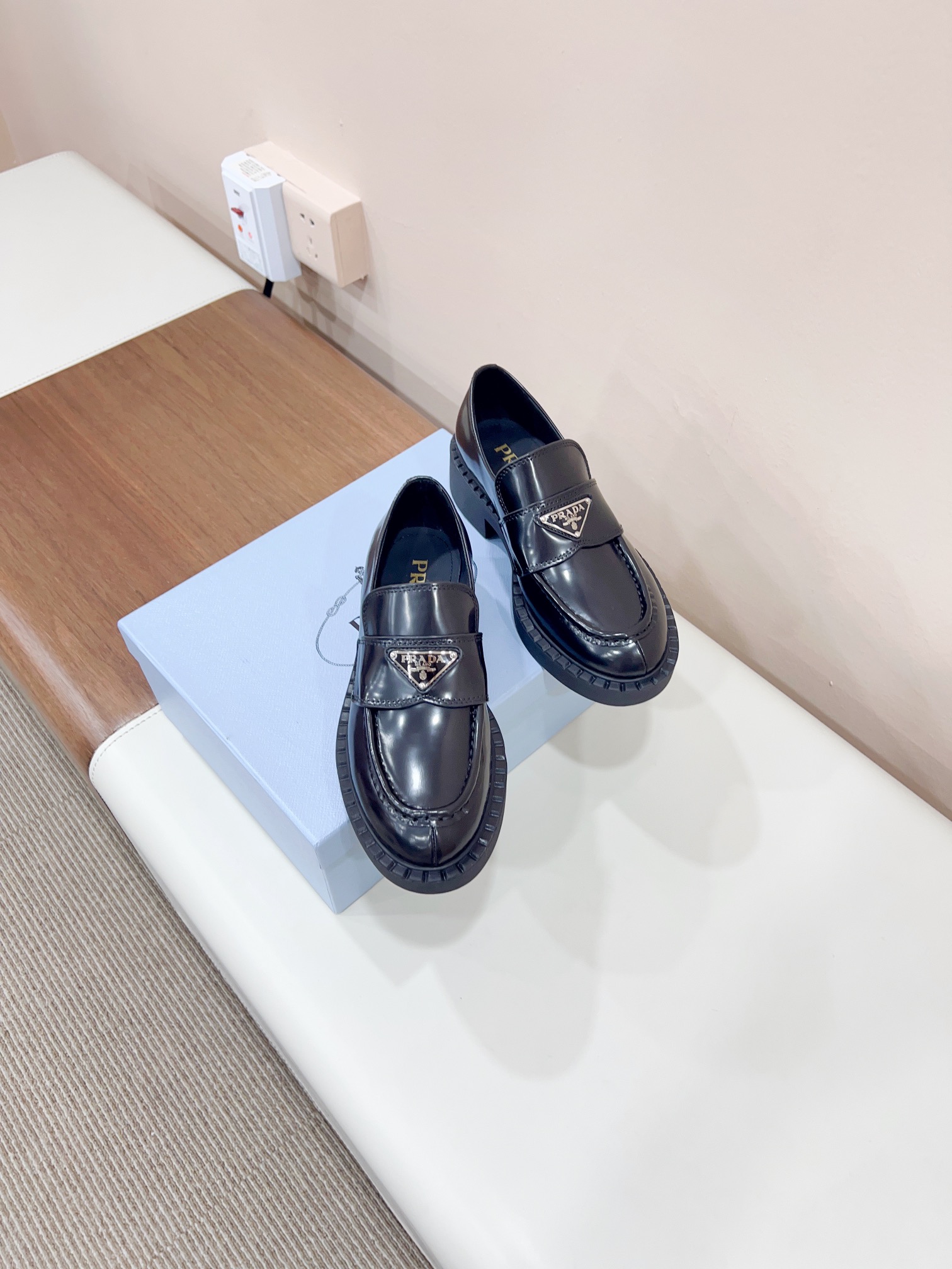 Pra*a Loafer shoes