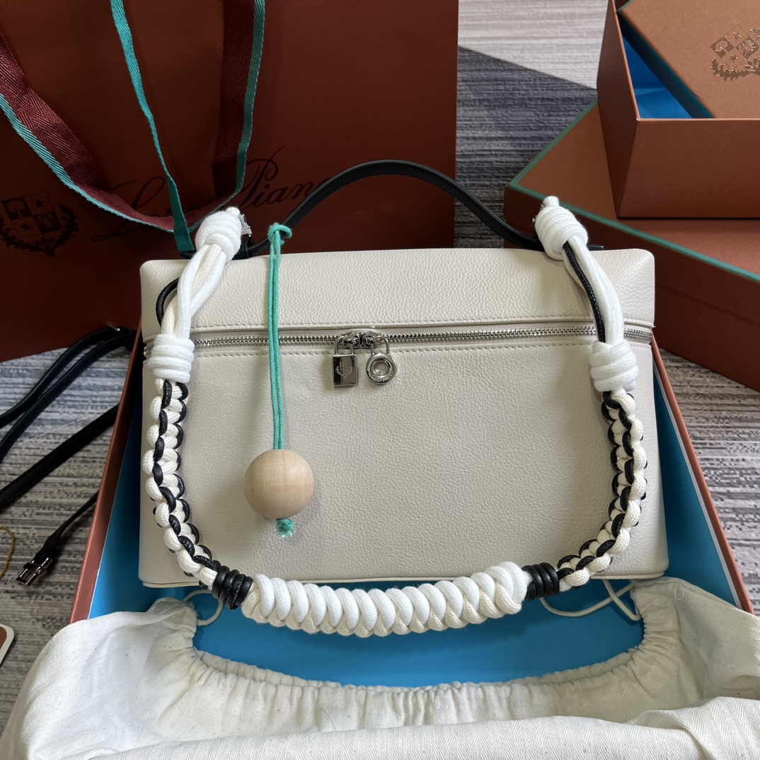 L0r0 P1ana Bag