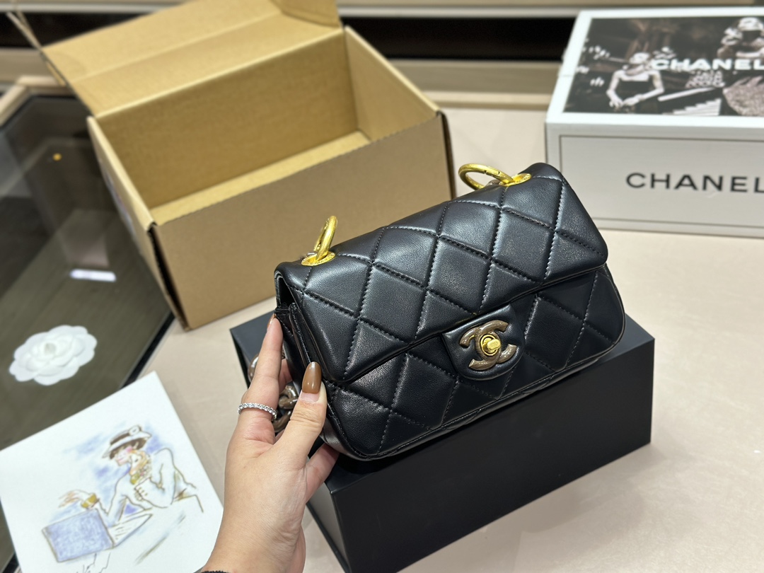 Ch**el bag