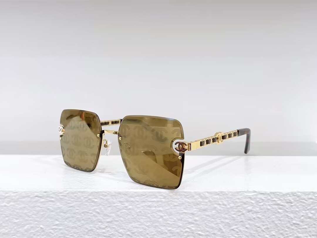 Ch**el sunglasses