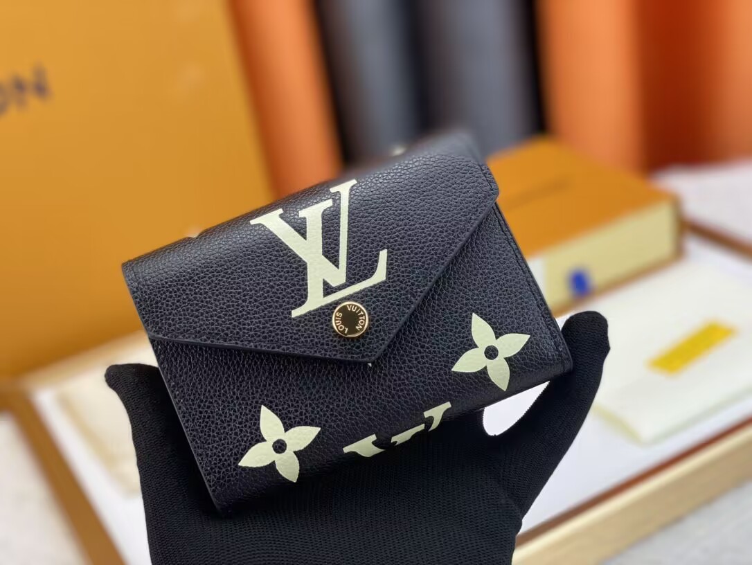 L0vis Vvtt0n Wallet Black