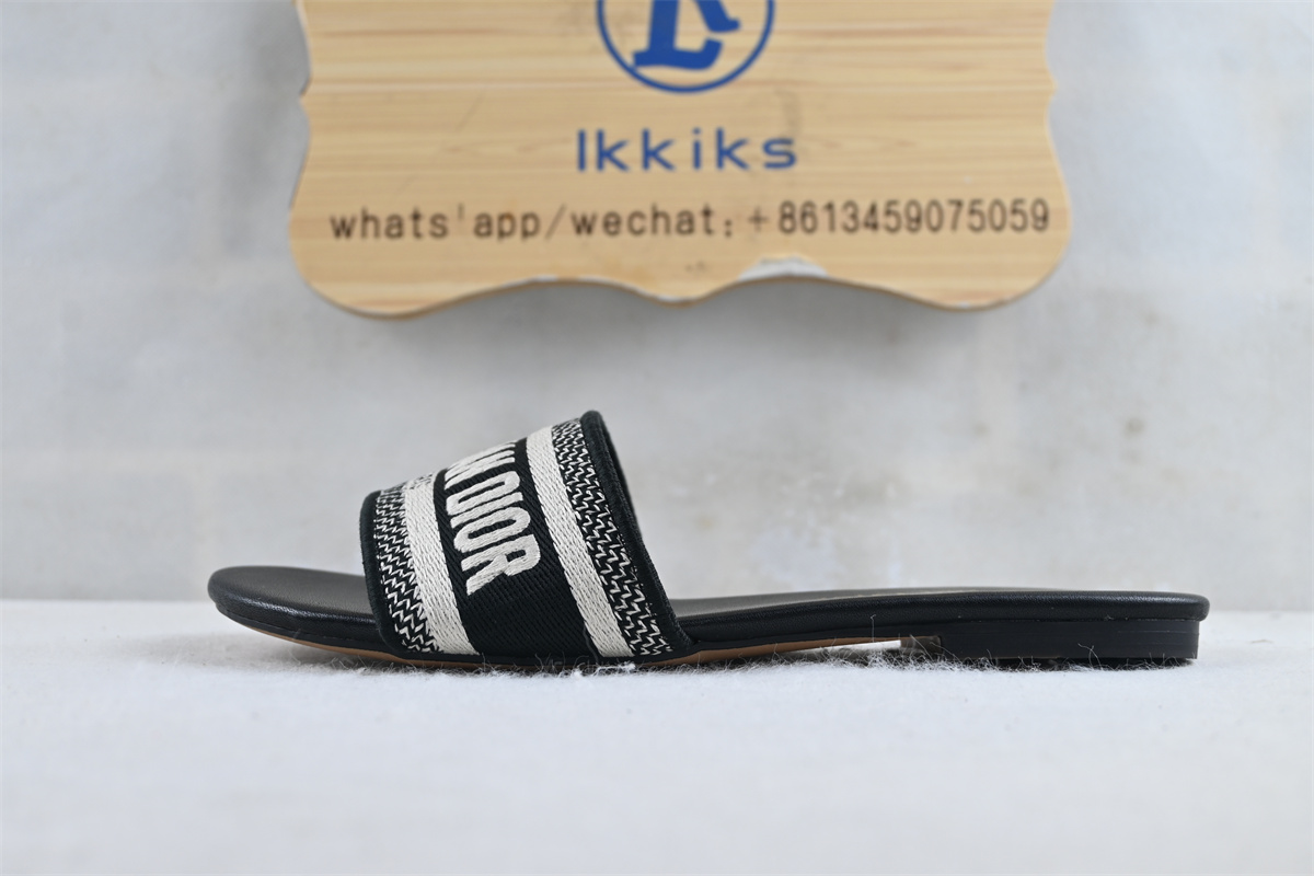 D10r Slipper