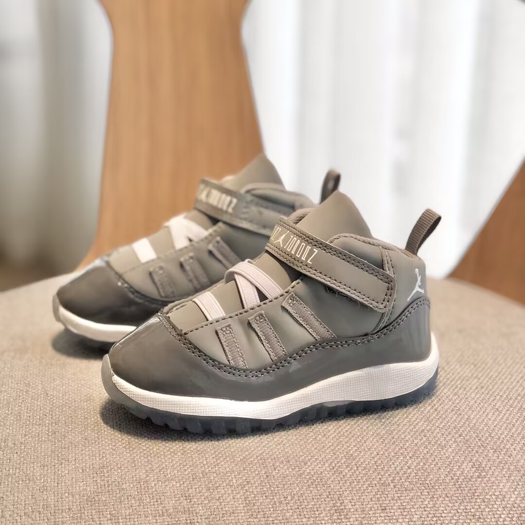 Air Jordan 11 (PS)