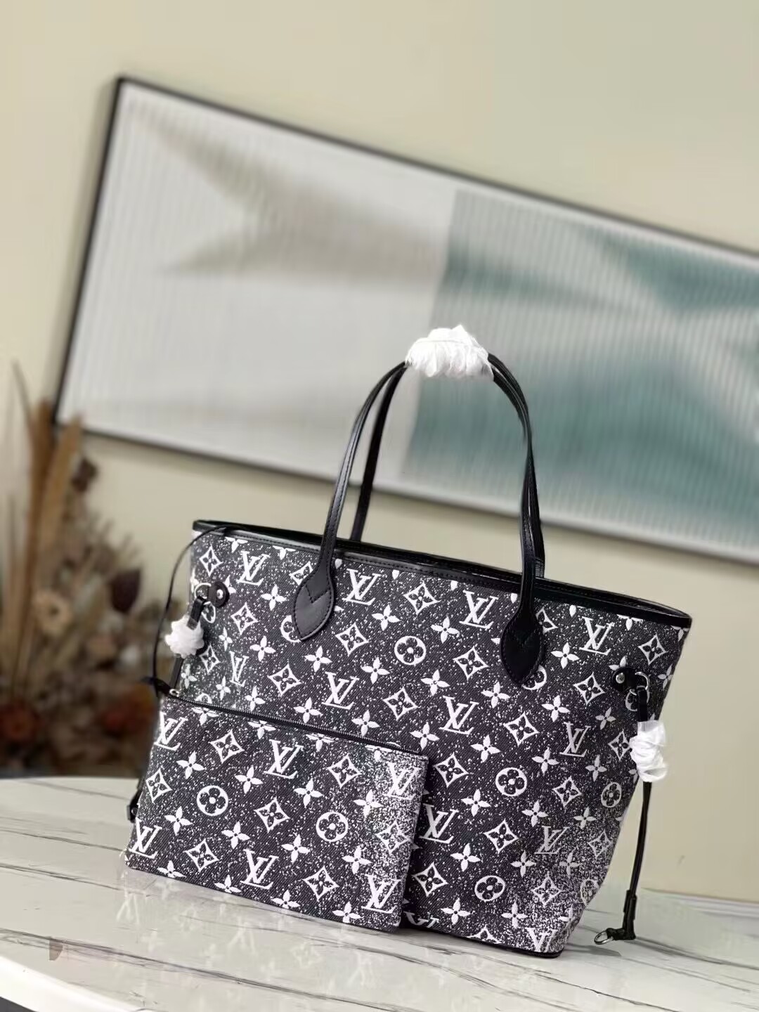 L0vis Vvtt0n Tote Bag