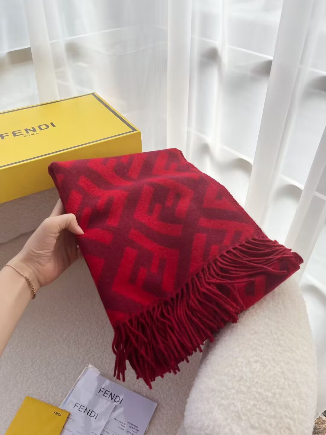 F**di Scarf