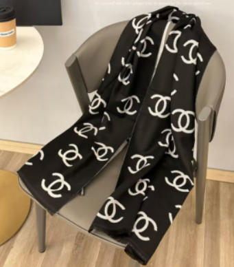 Ch**el Scarf