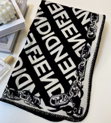 F**di Scarf