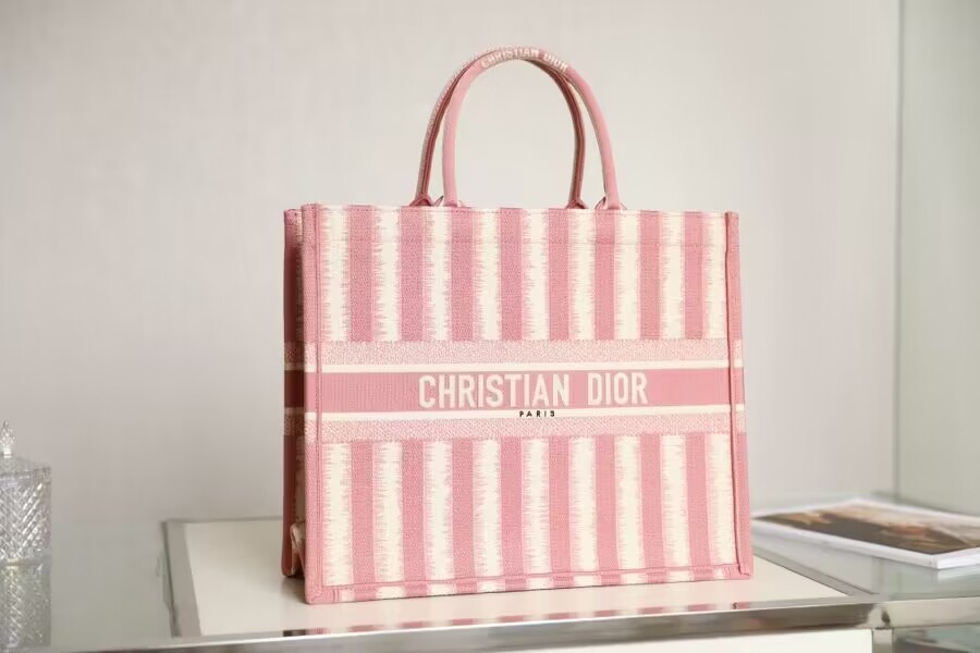 D10r Tote Bag