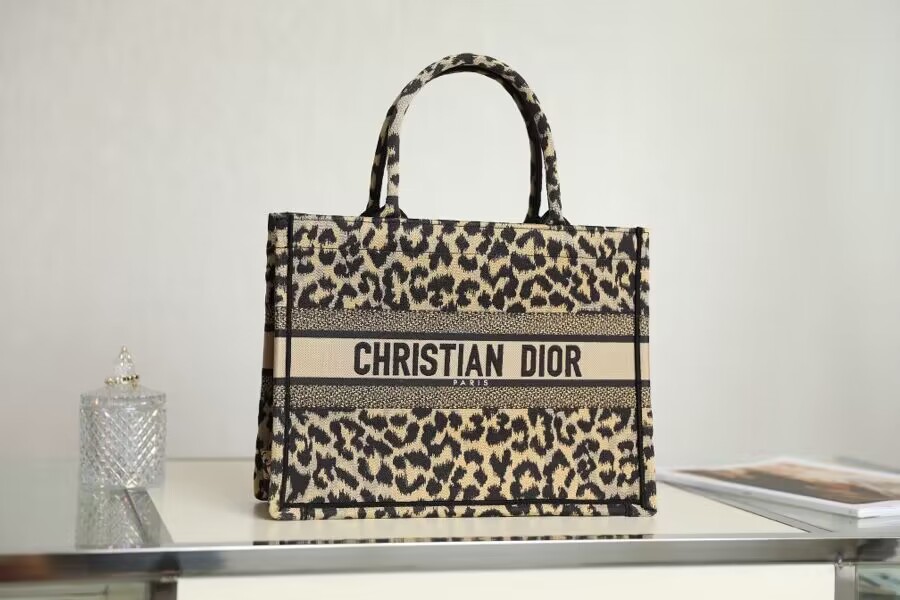 D10r Tote Bag