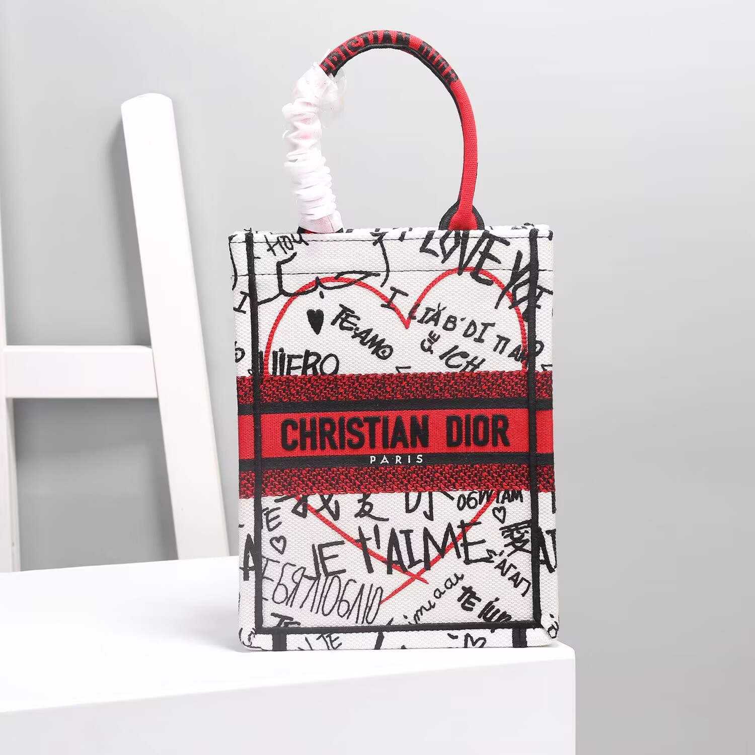 D10r Book Tote