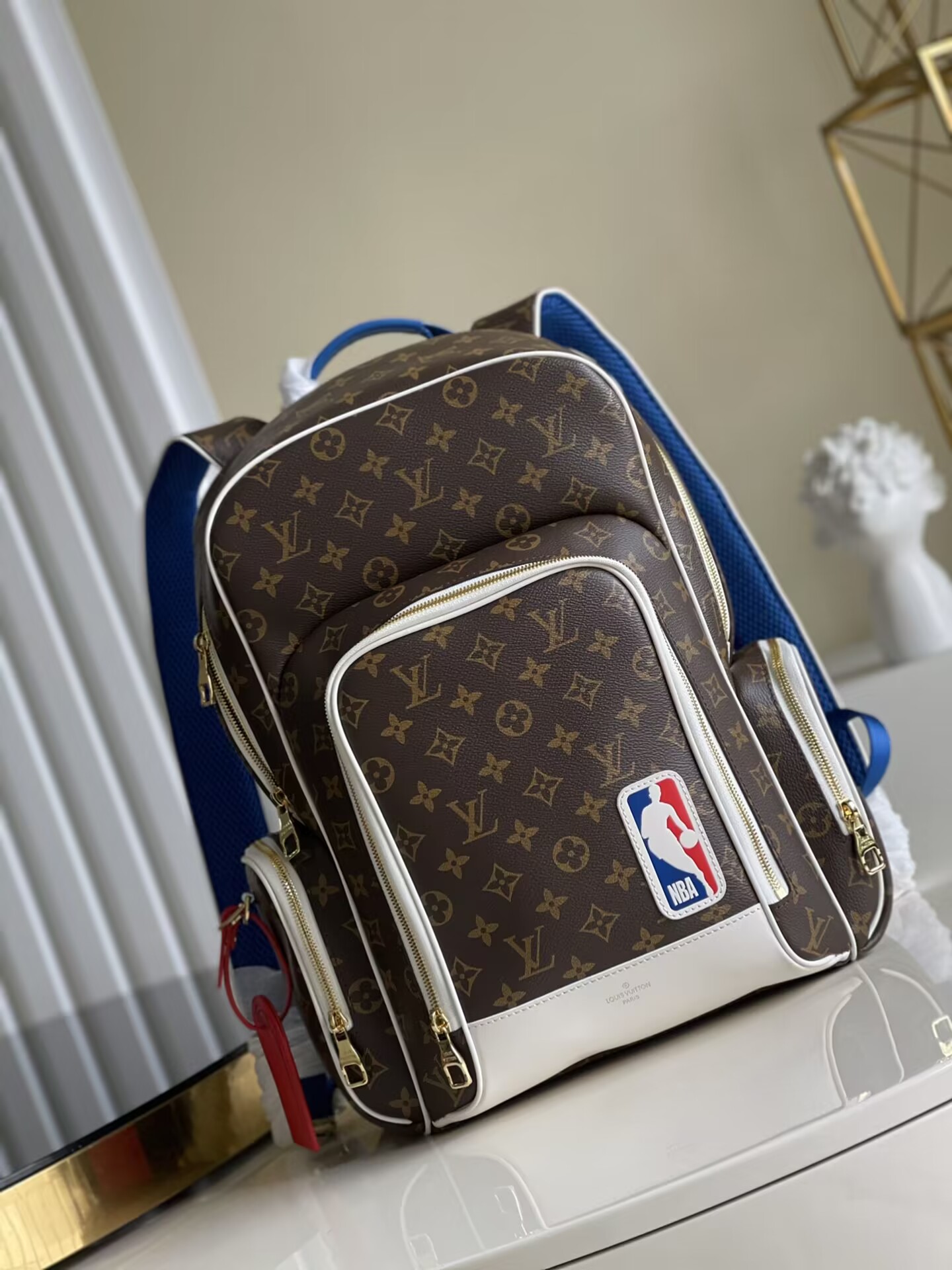 L0vis Vvtt0n Backpack