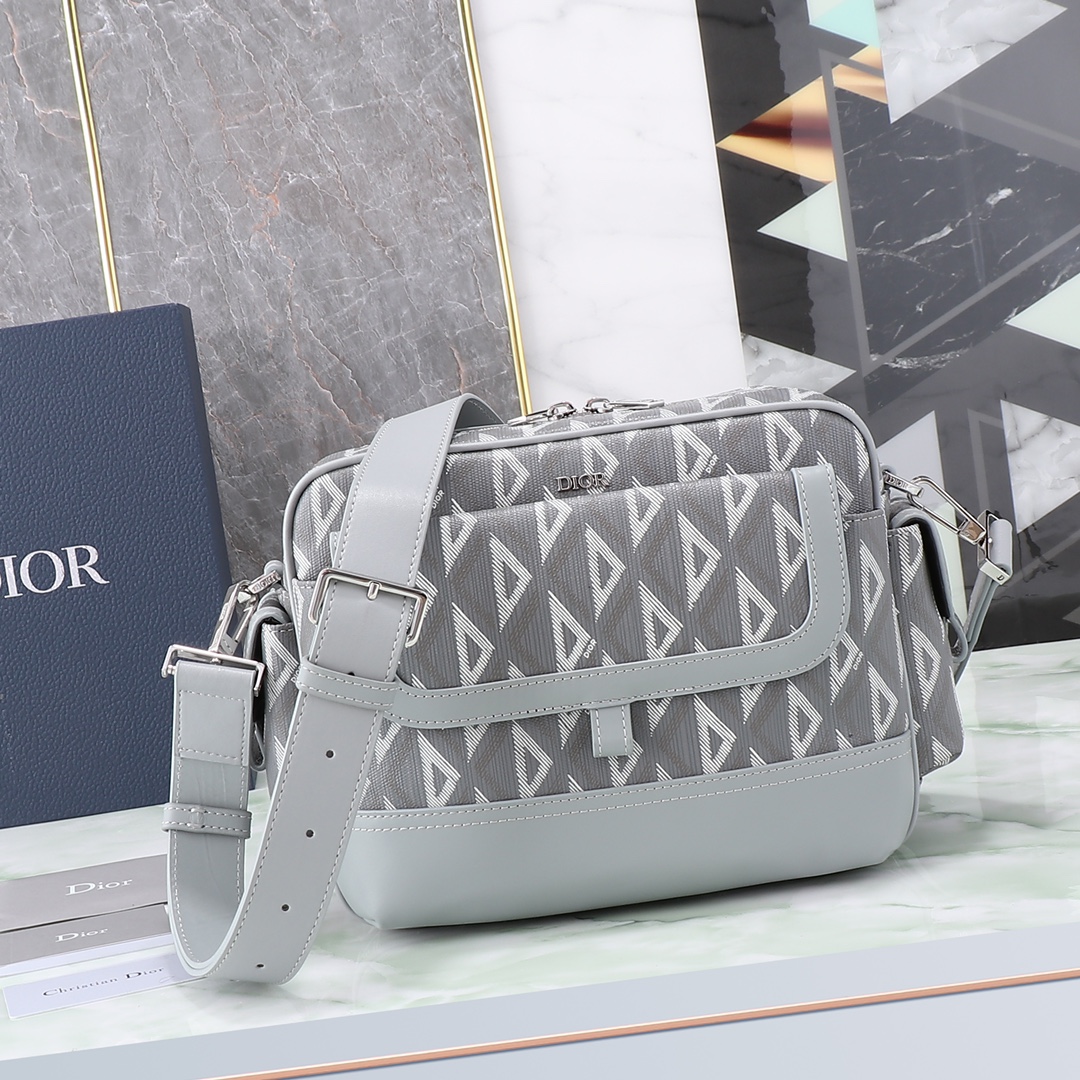 D10r Hit The Road Shoulder Bag