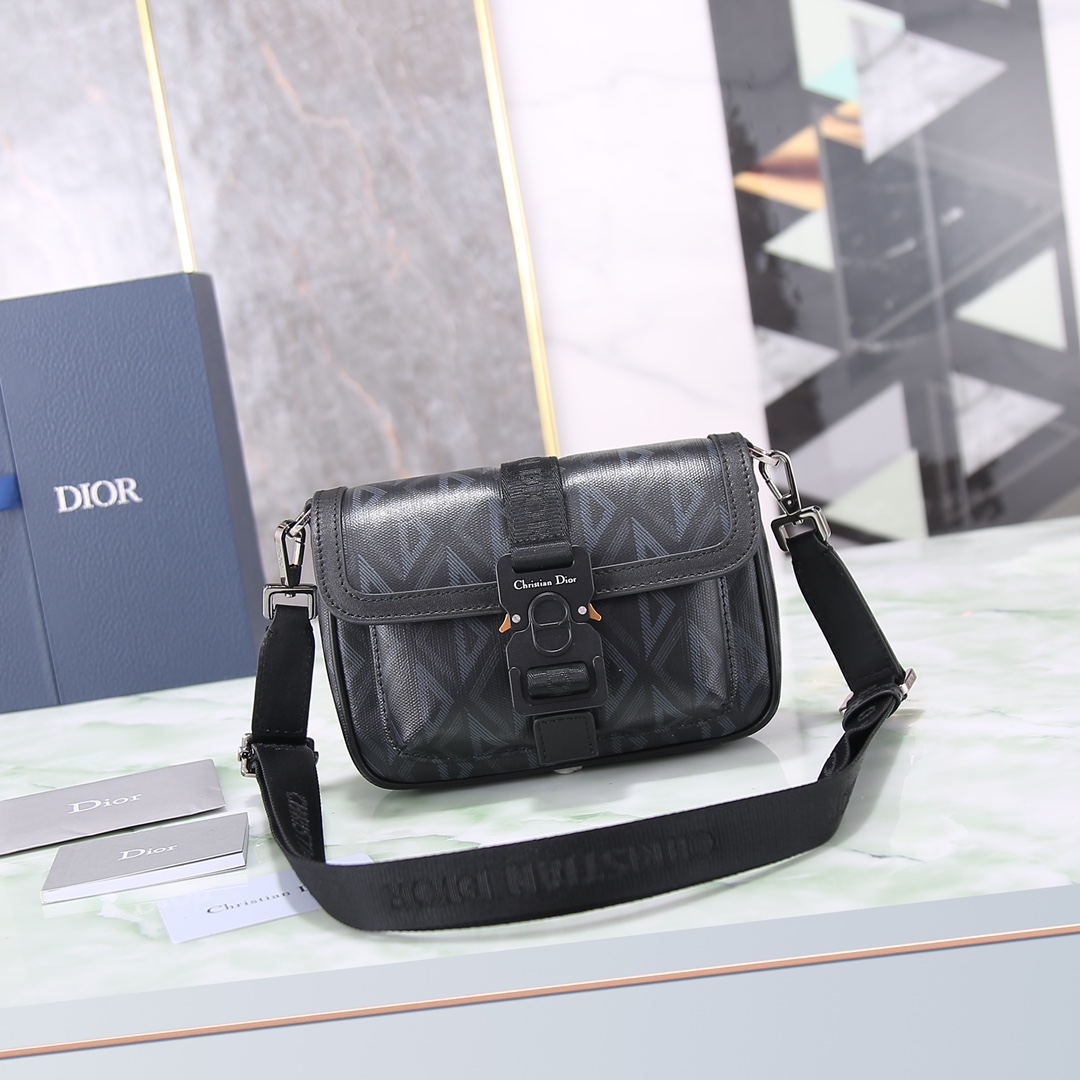 D10r Hit The Road Shoulder Bag