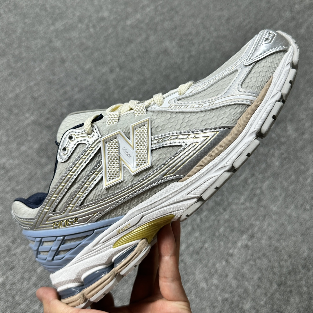New Balance 1906R